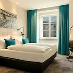 One Linz-hauptplatz 3* 林茨