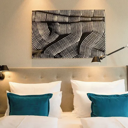 One Linz-hauptplatz 3*