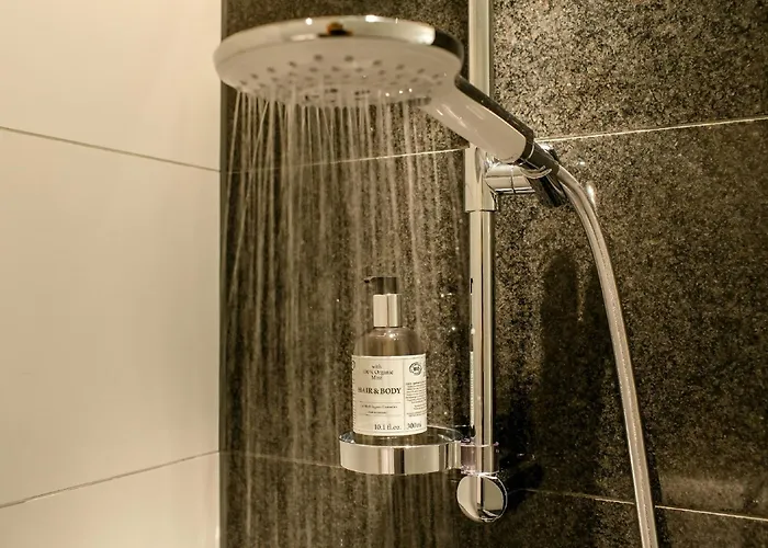 One Linz-hauptplatz 3*